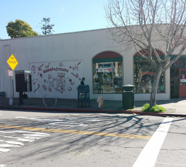 Sweet Dreams Candy & Boutique (Berkeley,&nbspCA)